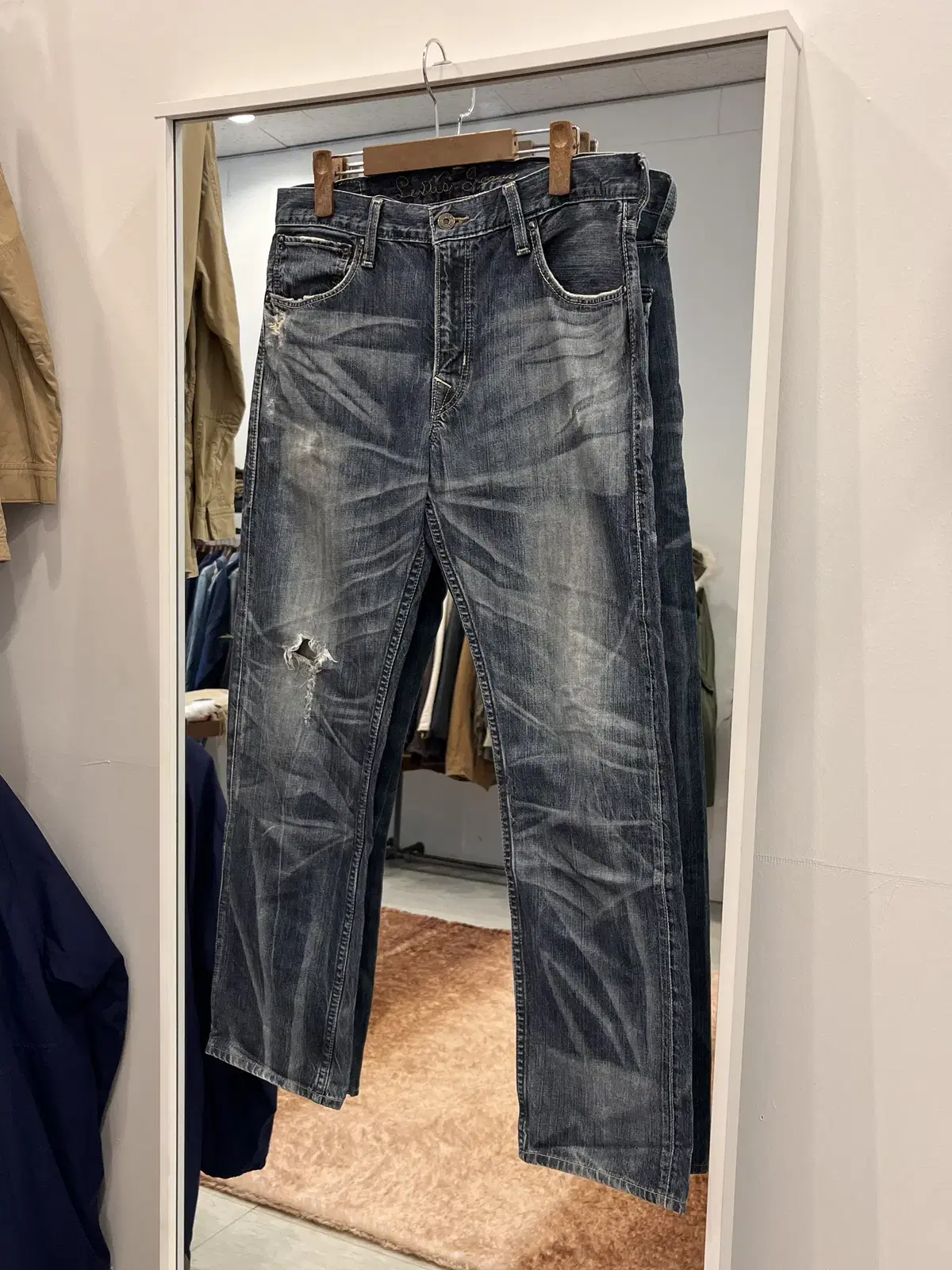 00s Levis Levi's 202 Cinchback Vintage Denim Pants