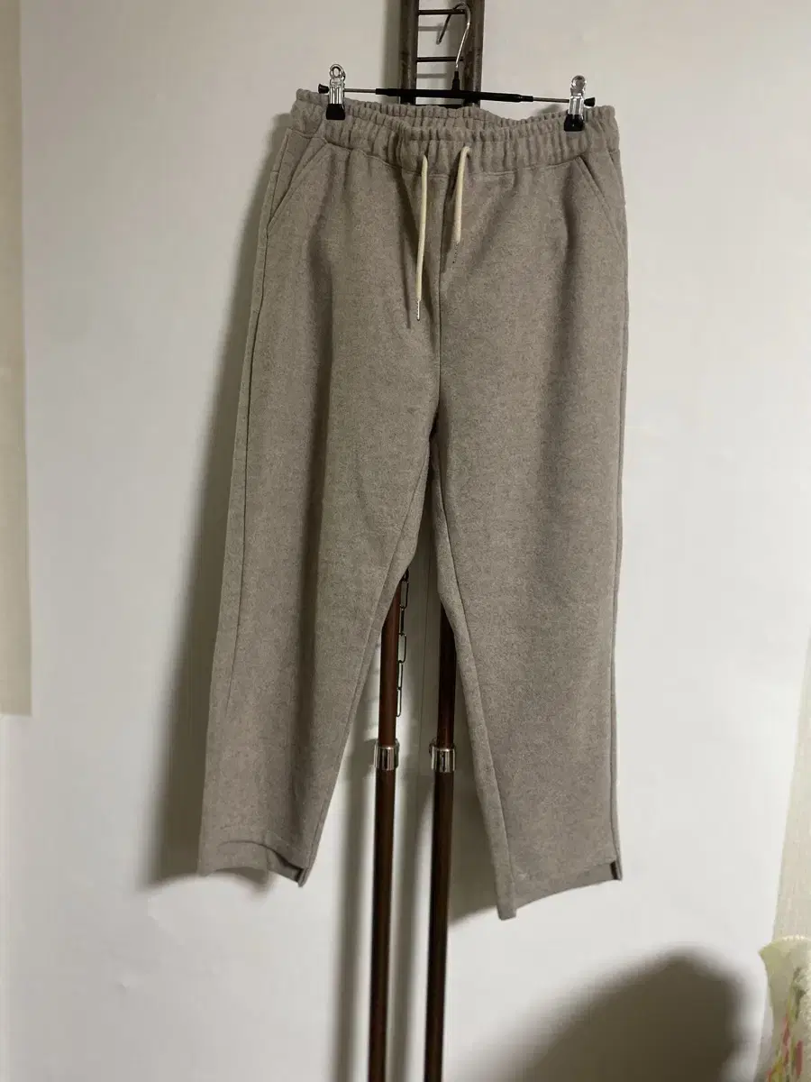 Oatmeal kimono pants. 77-88