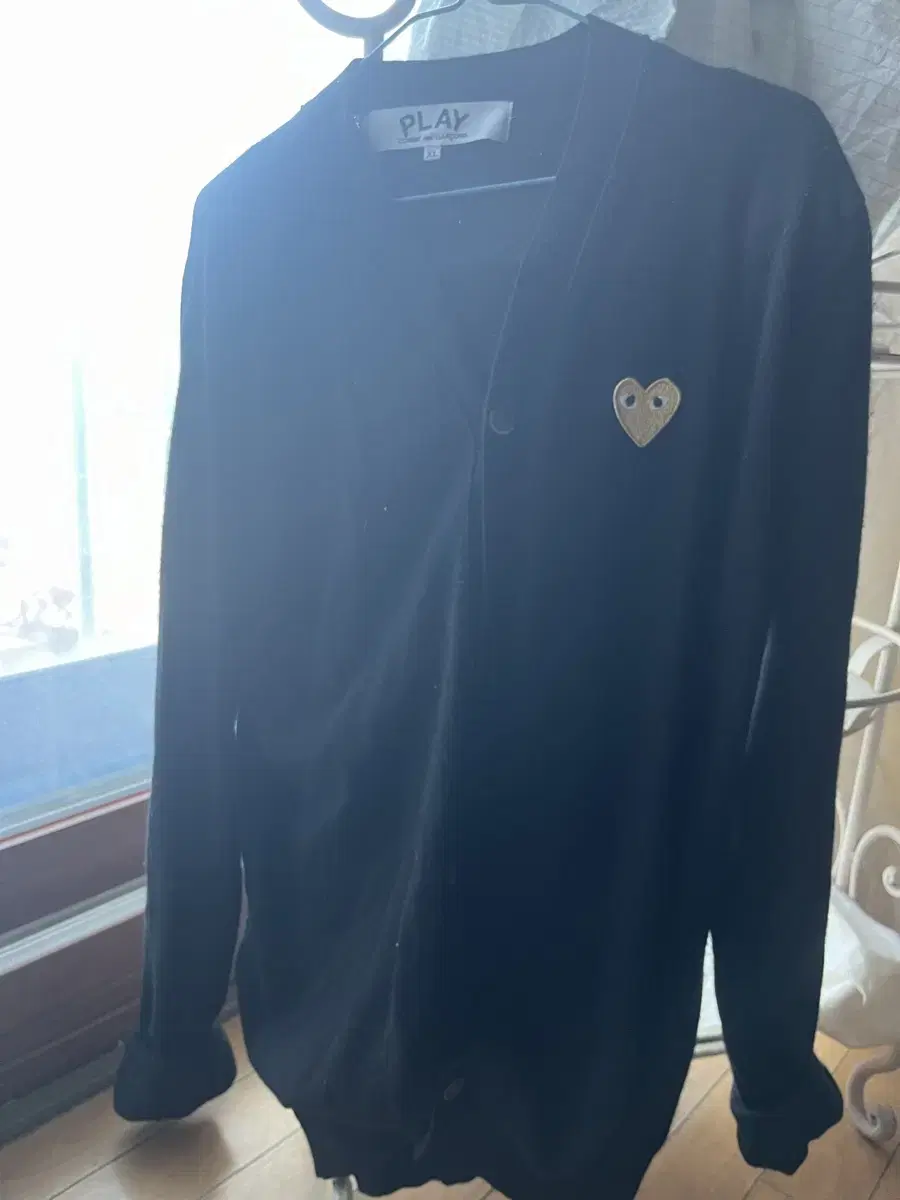 Comme des Garçons Gold Waffen Cardigan XL & Comme des Garçons Border Tee L sold in bulk