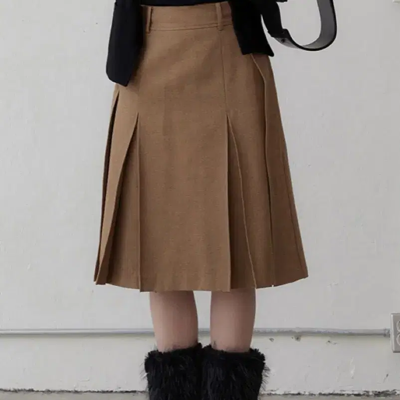 (새상품) 에핑글러 미디 스커트 straight midi skirt