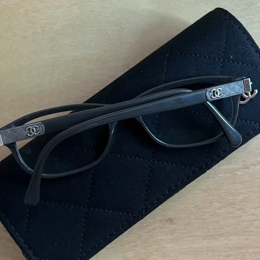 샤넬 안경 퀼팅 가죽 로고 CHANEL Eyeglasses