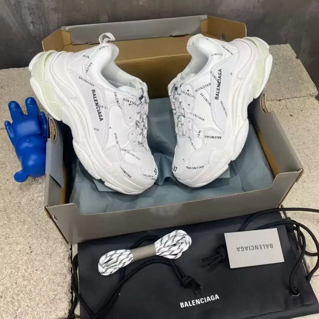 일본 구매Balenciaga스니커즈 아빠 슈즈는 남녀 공종이다