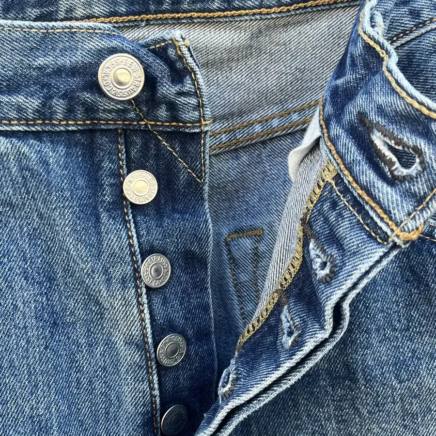 (33)00s 501 Vintage Levis