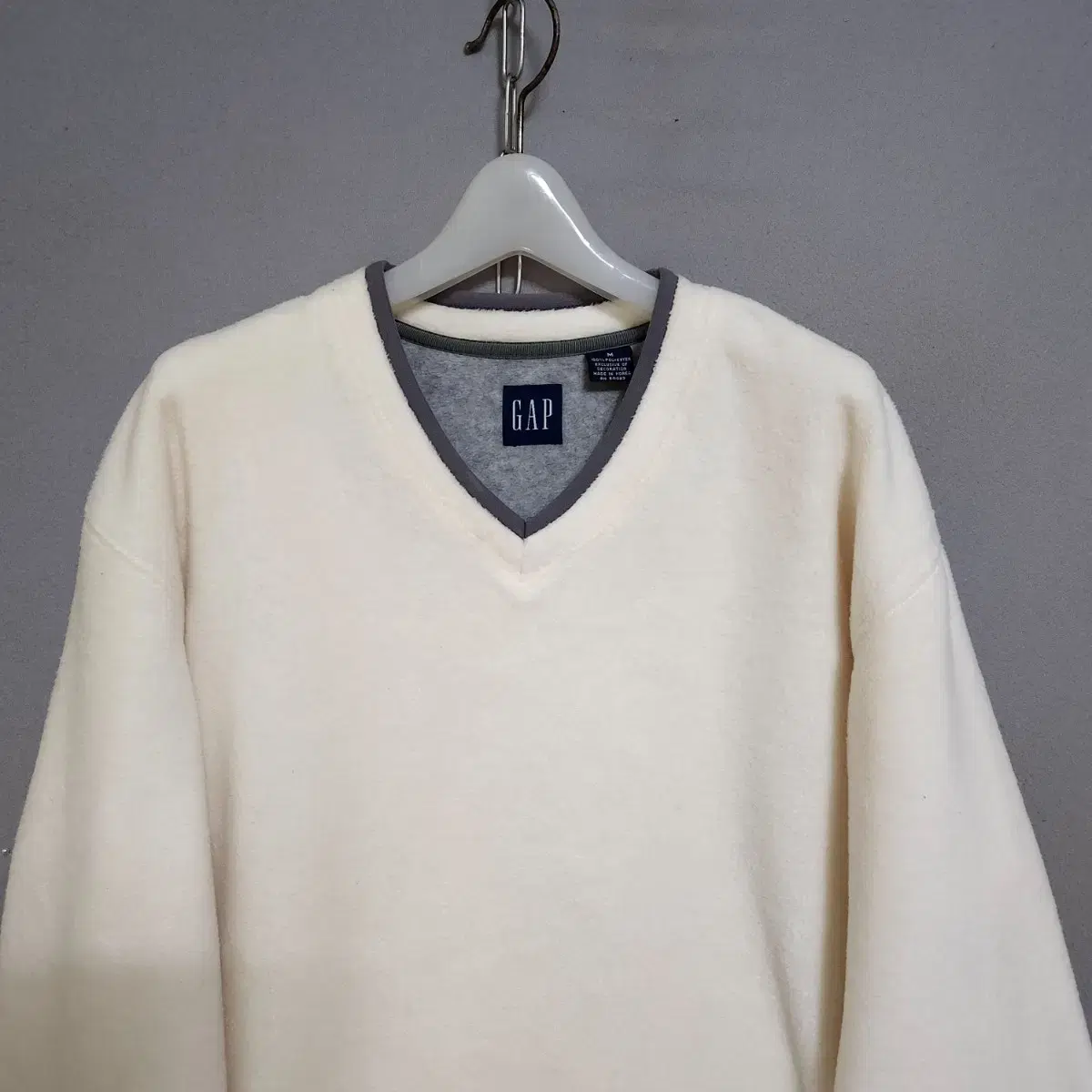 Gap 브이넥 폴라폴리스 도톰 티셔츠 M   n2316   애슐리상점