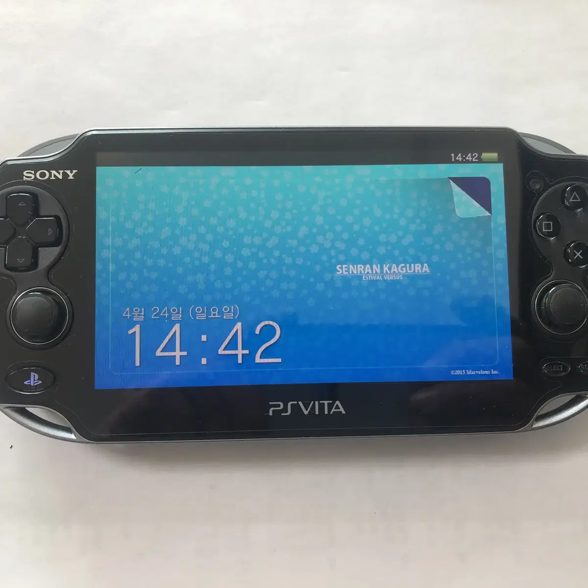 최상품  PS Vita PCH-1005 세트로 분양합니다.