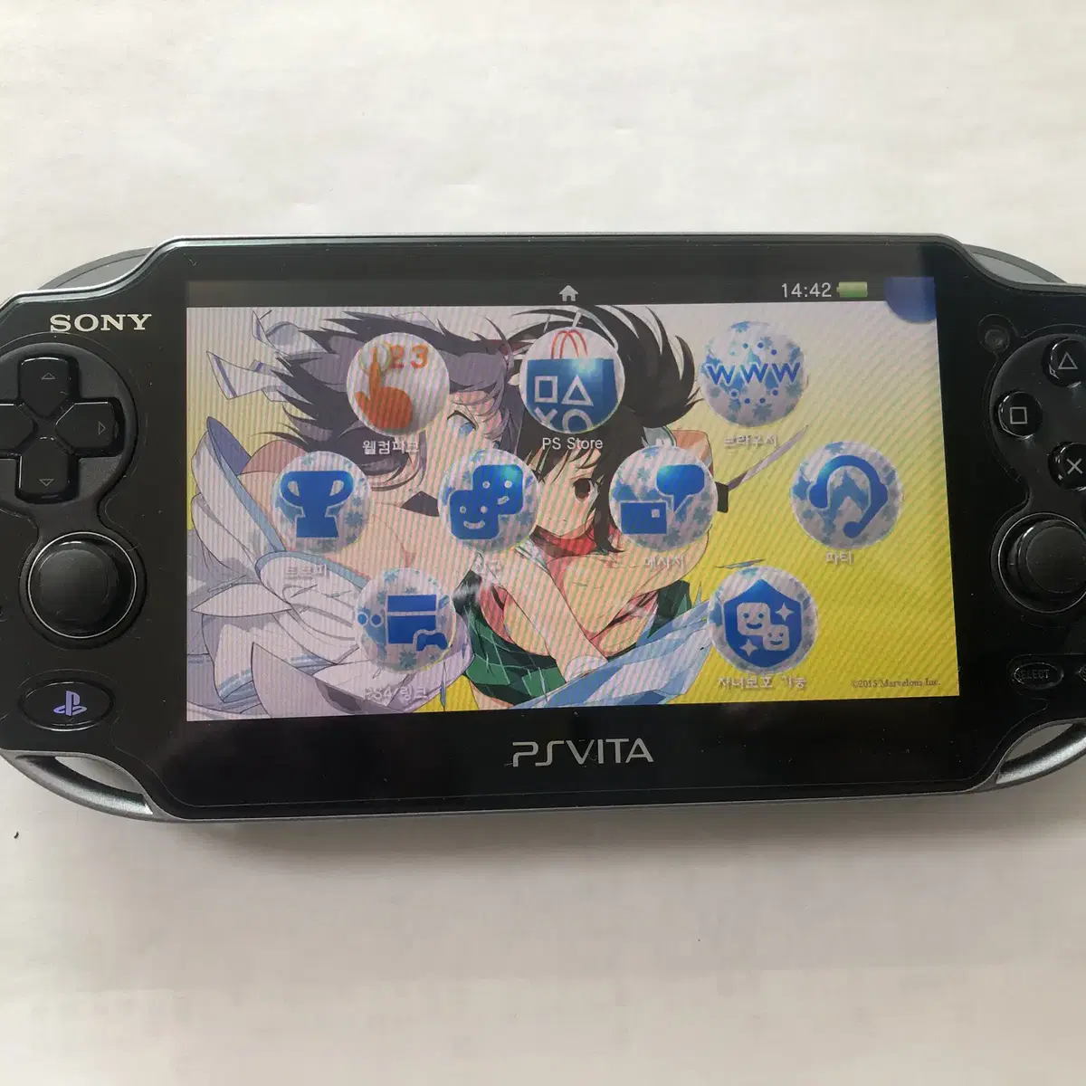 최상품  PS Vita PCH-1005 세트로 분양합니다.