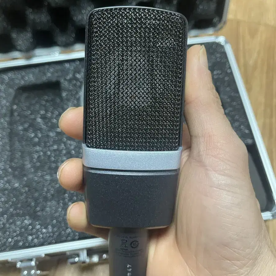 AKG C214 콘덴서 마이크 풀박스 팝니다