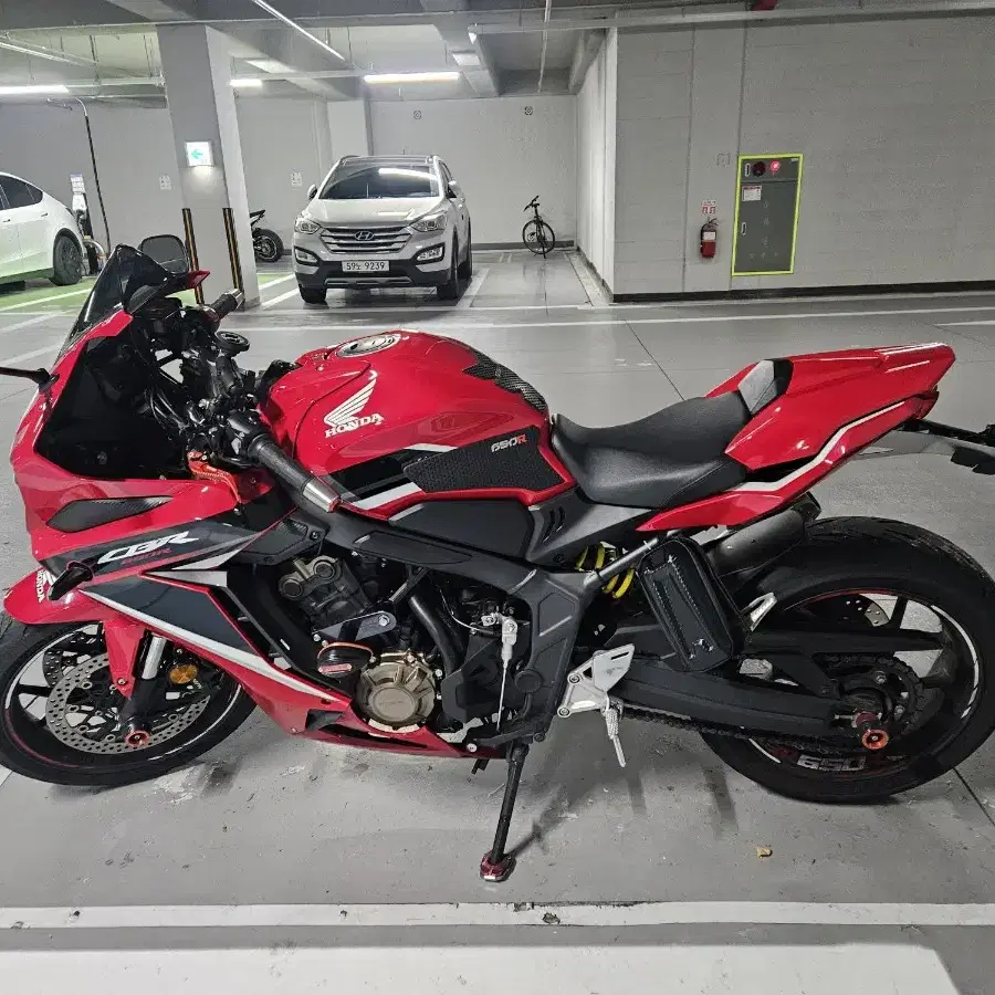 21년식 cbr650r 1.8키로대 풀배기 팝니다