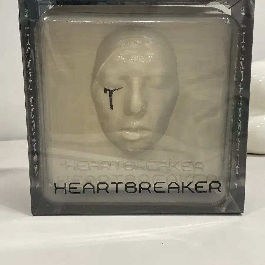 지드래곤 하트브레이커 앨범 (GD heartbreaker)