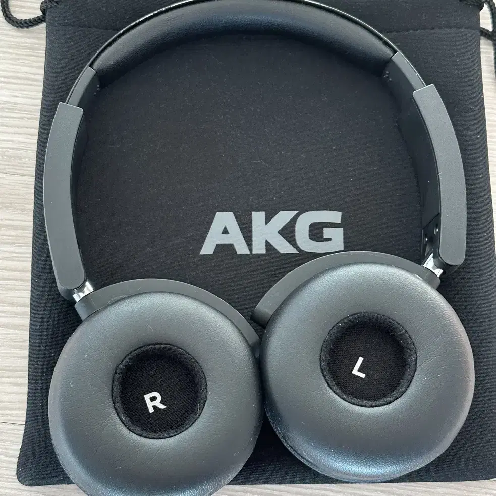 AKG 헤드폰 Y50BT