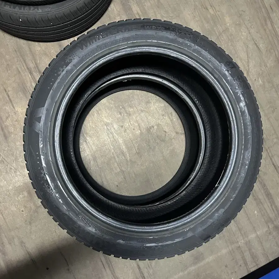 금호 스노우 타이어 245/45 R19