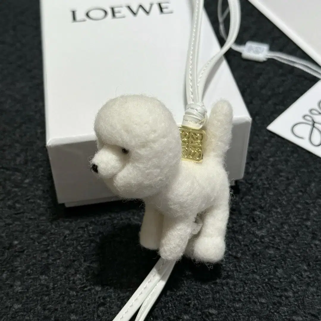 Loewe 푸들  장신구