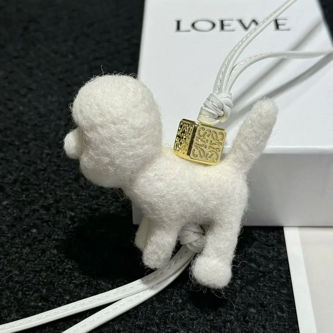 Loewe 푸들  장신구