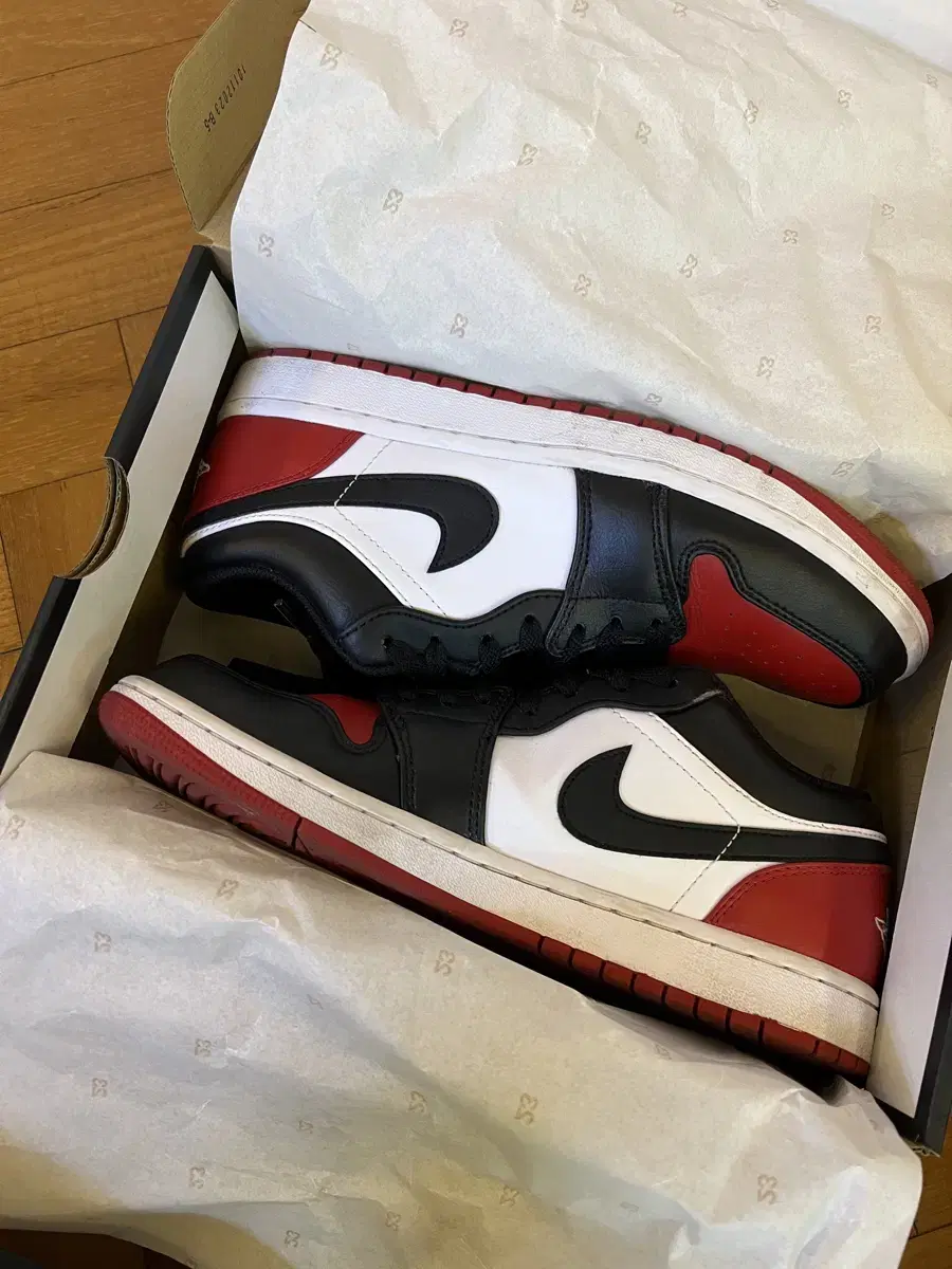 Jordan 1 Low Bred Toe 판매합니다