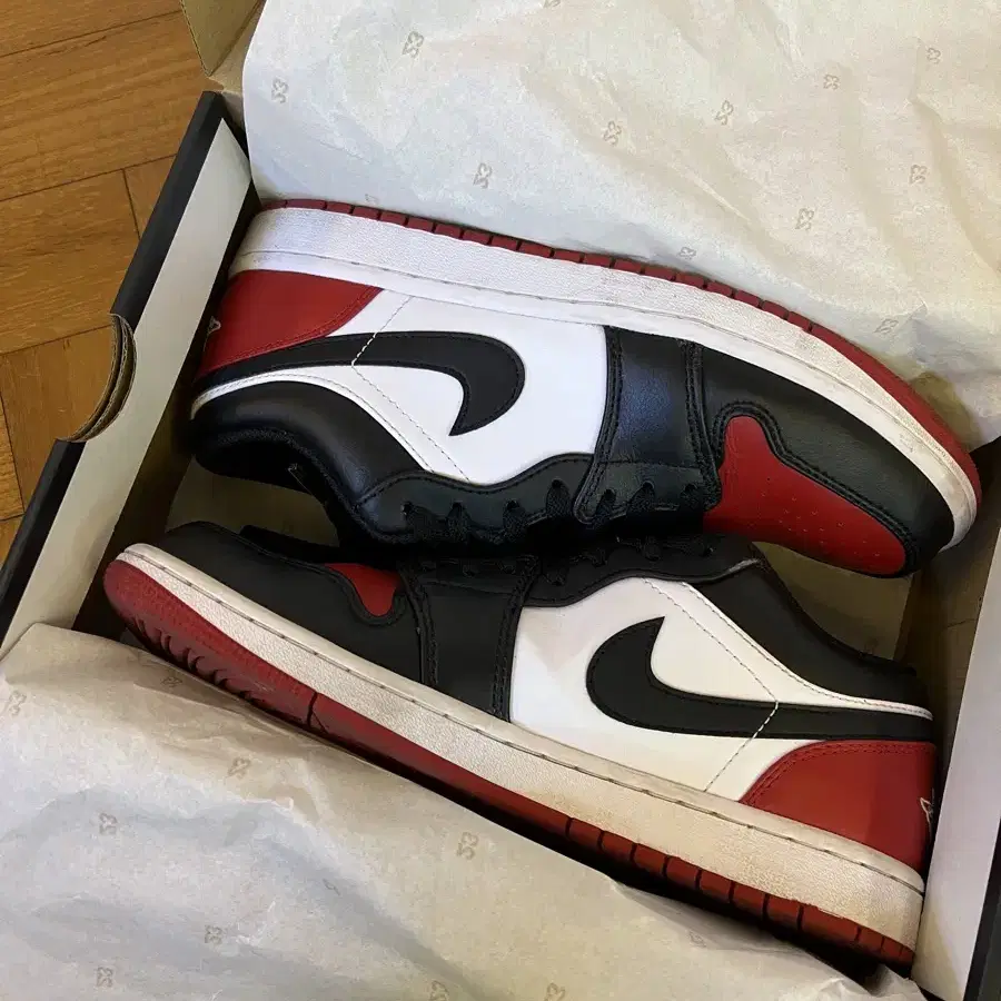 Jordan 1 Low Bred Toe 판매합니다