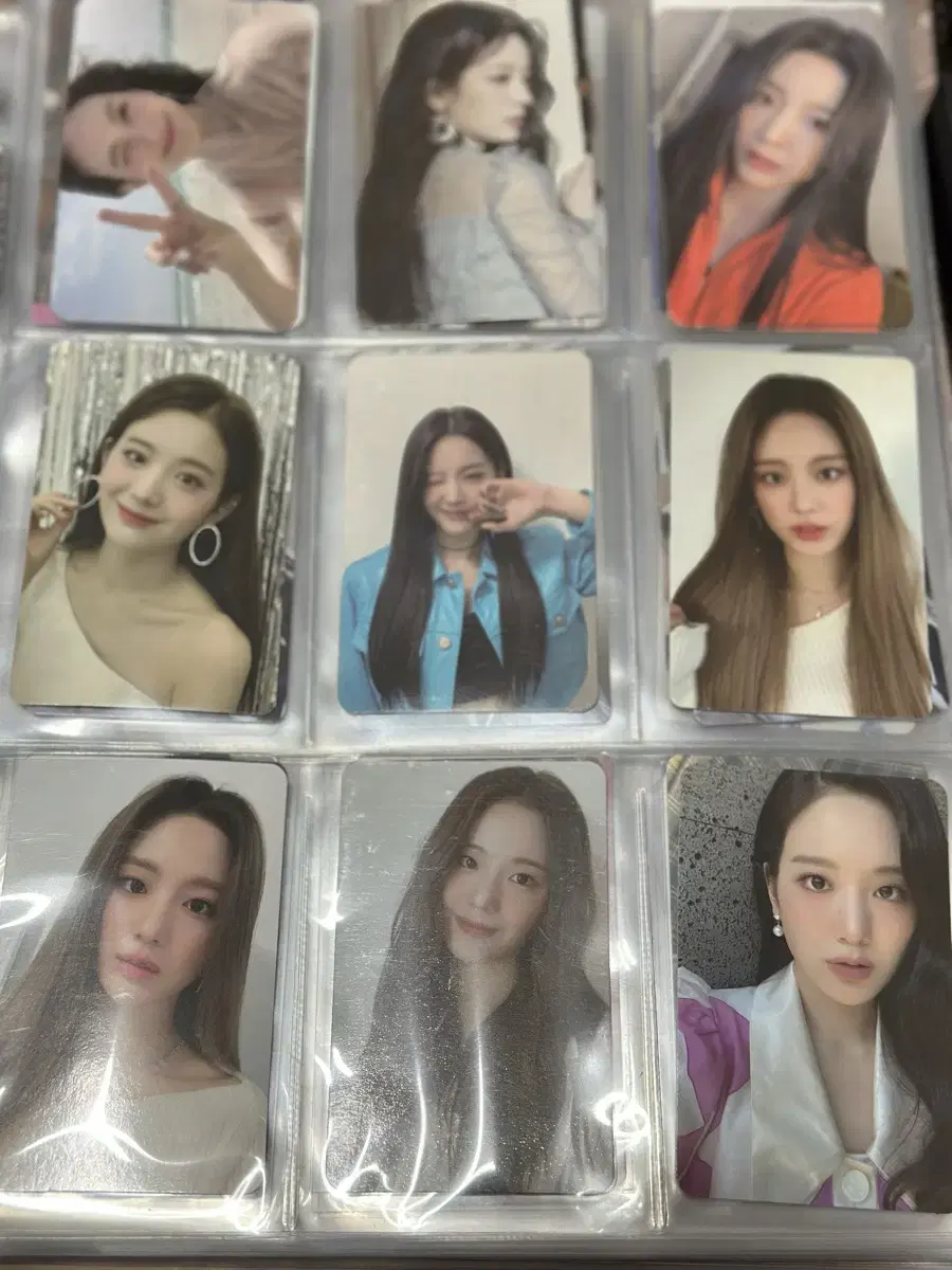 Fromis 9 jang gyuri sells cheap photo kards.