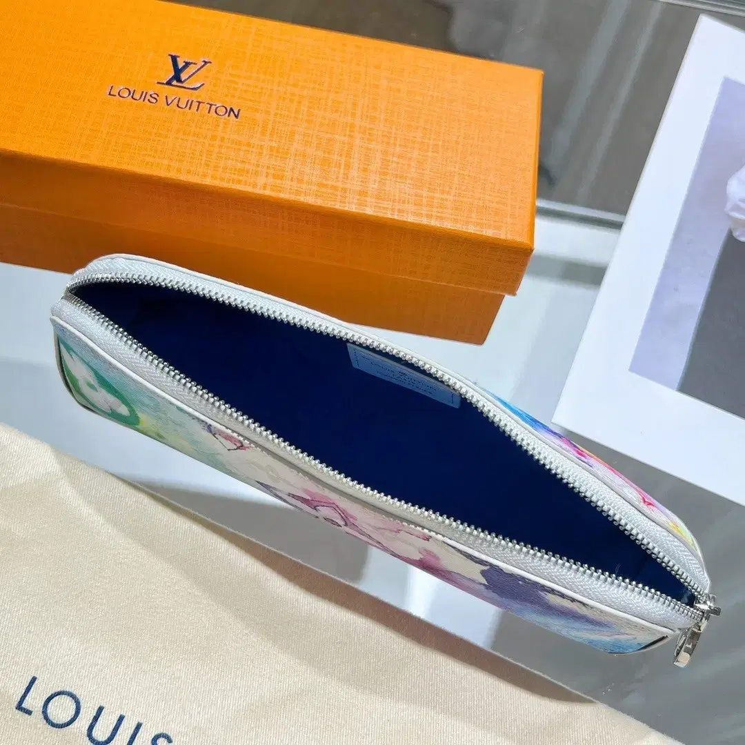 Louis vuitton Lv  필통