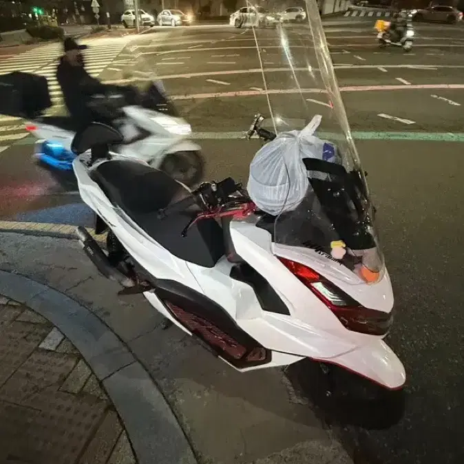 Pcx125 21년식