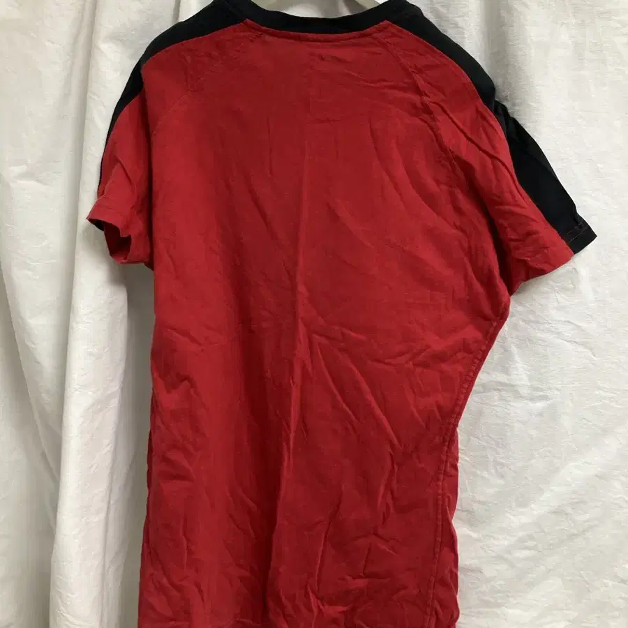 NIKE red tee