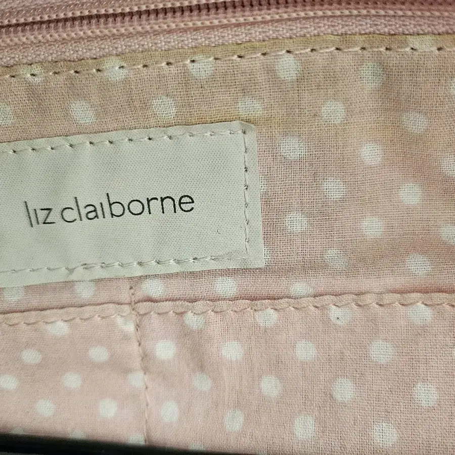 liz claiborne 블랙 에나멜 숄더백