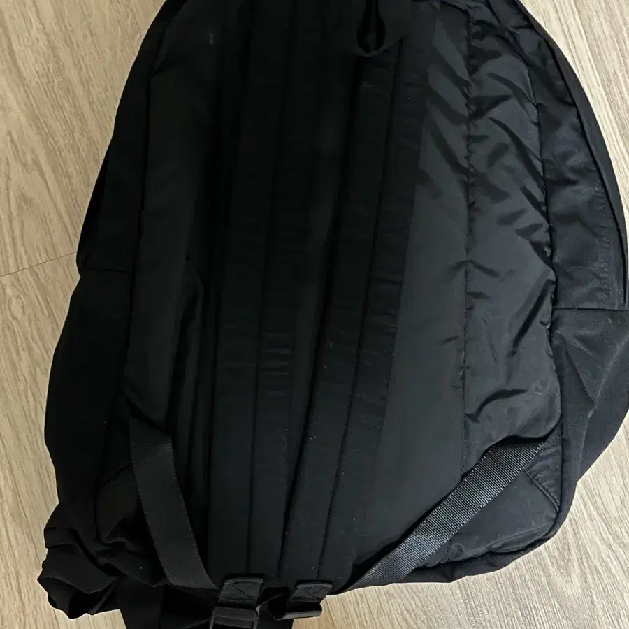 이우가마카라스 IUGAMAKARAS Knotted Backpack Bla