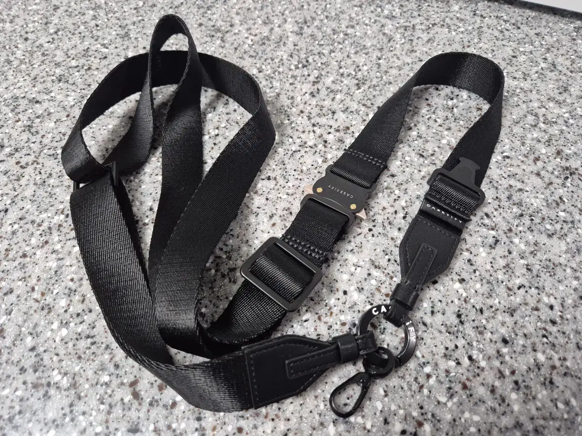 케이스티파이 스트랩 2-in-1 Utility Lanyard