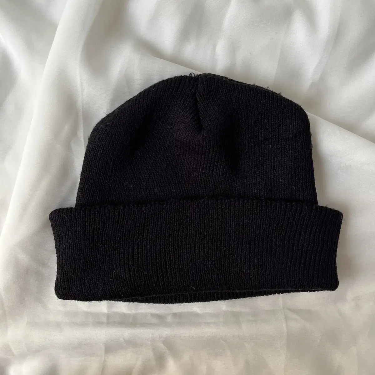 NIKE 90's swoosh Beanie