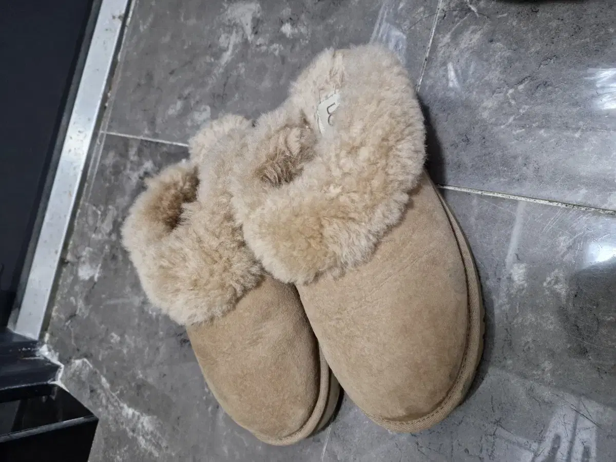 미국 어그 슬리퍼 ugg 240