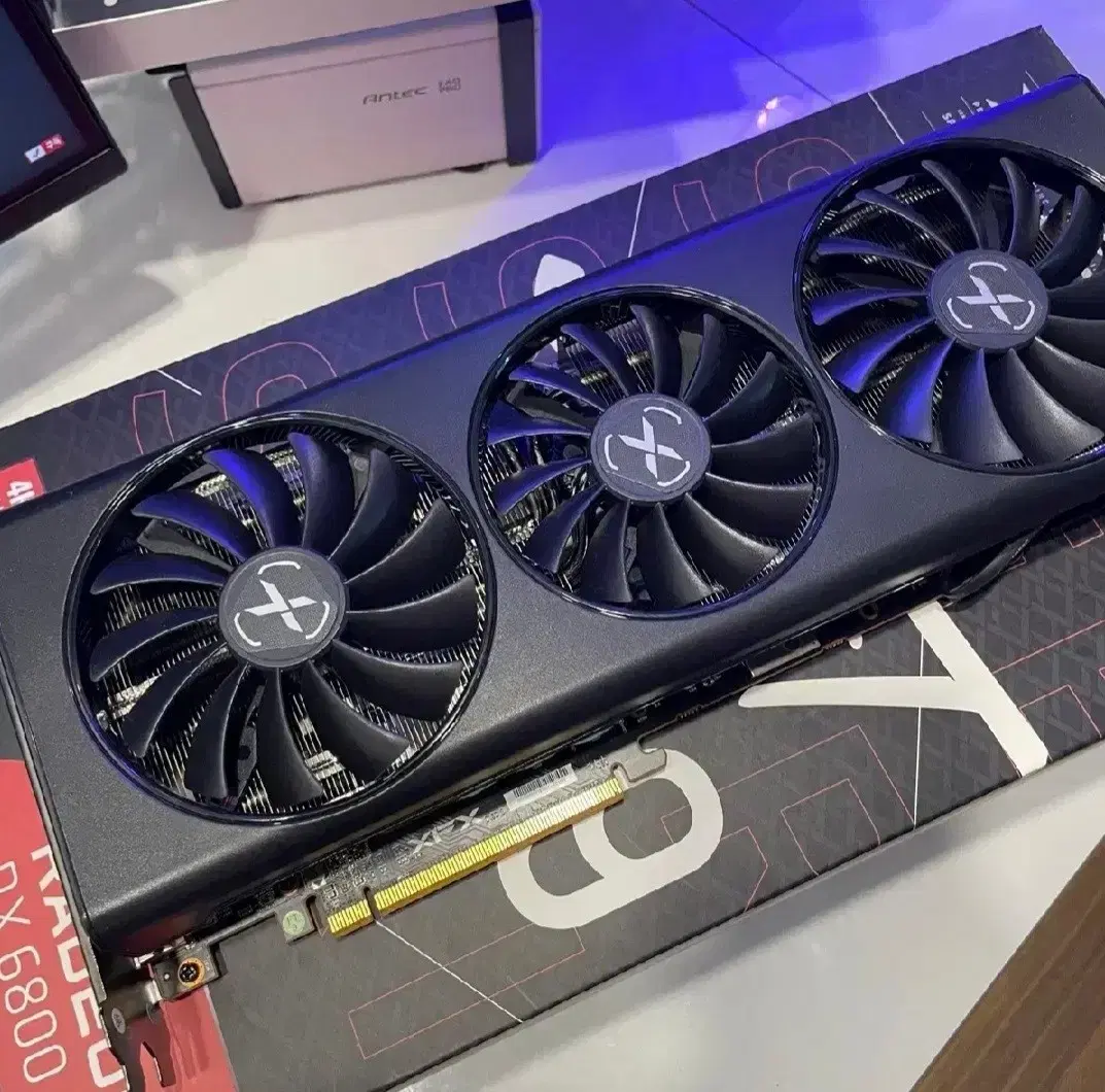 라데온 rx6800 팝니다