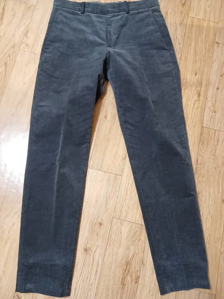Corduroy slacks for tiered setups
