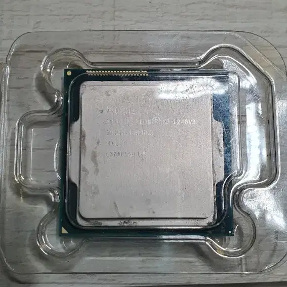 XEON E3 -1240 V3  CPU