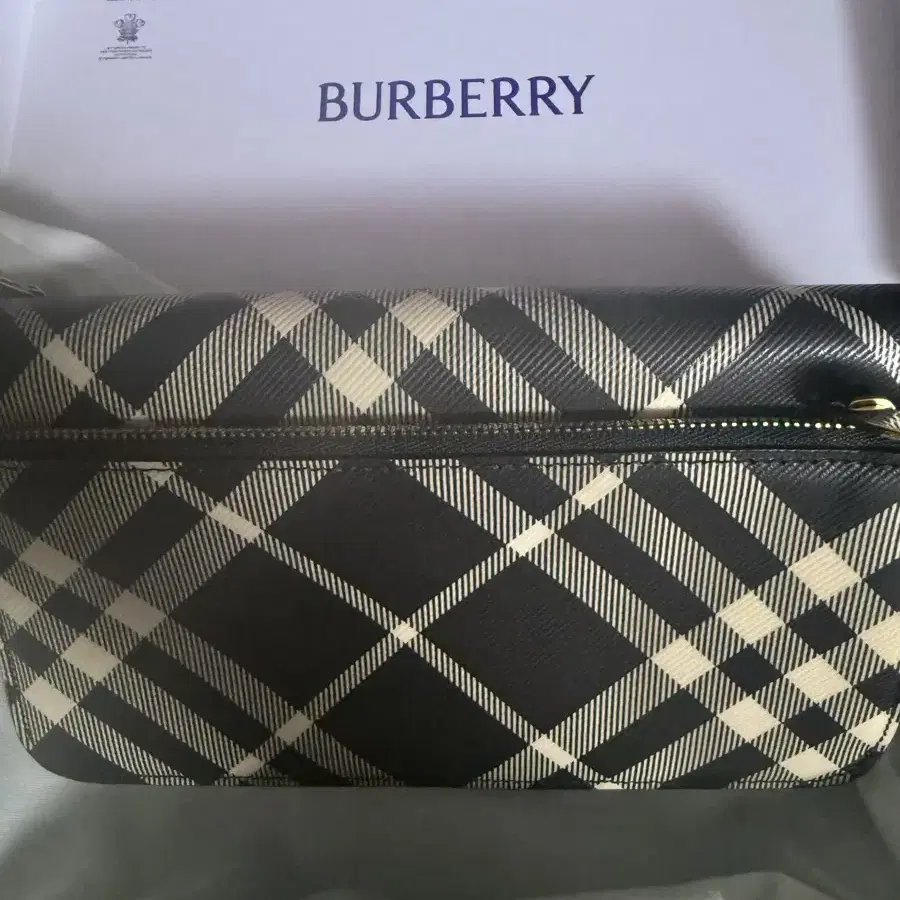 BURBERRY Ls 지갑 온 체인 Bin