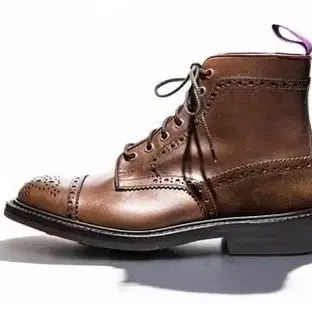 Tricker's  Eaton 부츠 7.5 사이즈 유니페어 별주