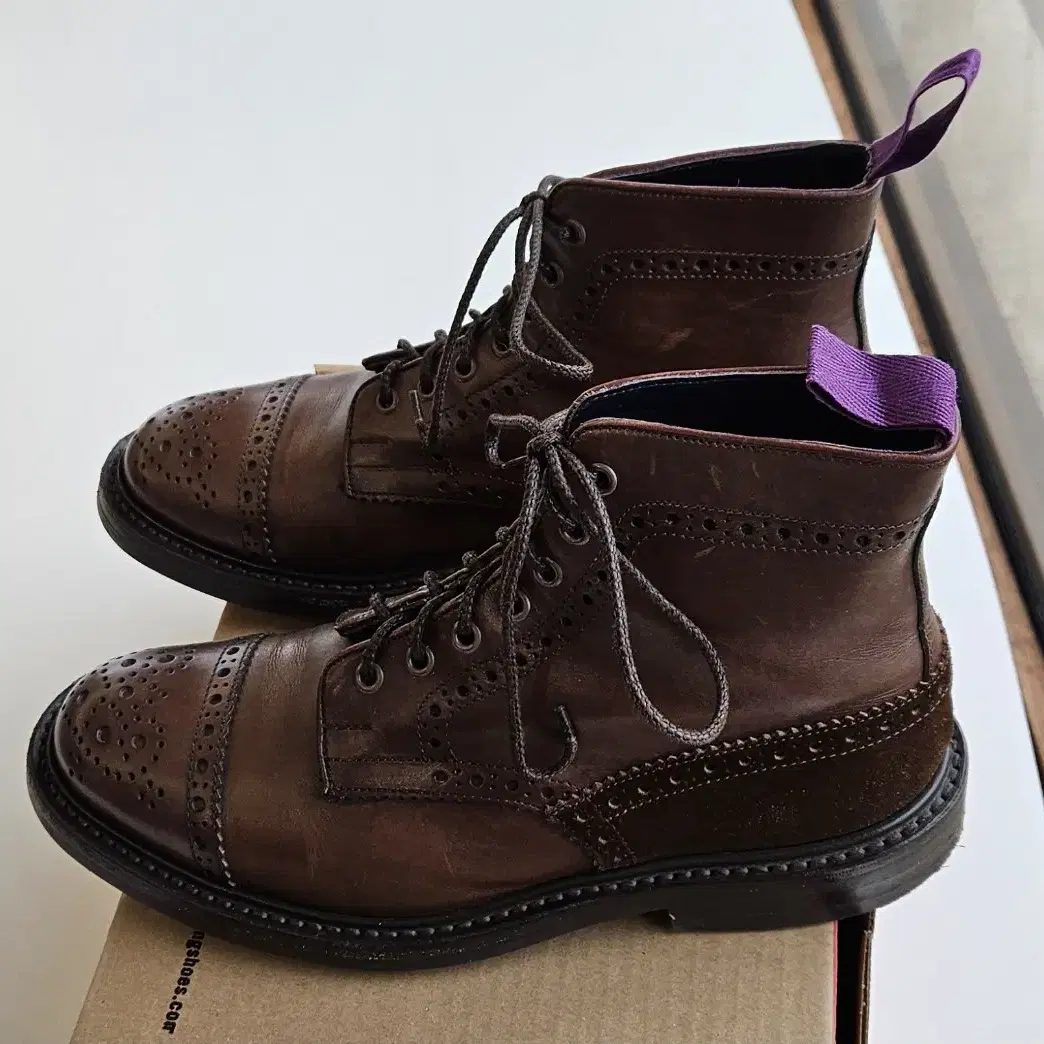 Tricker's  Eaton 부츠 7.5 사이즈 유니페어 별주