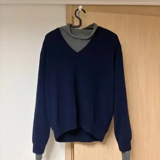 스무드무드 V neck knit