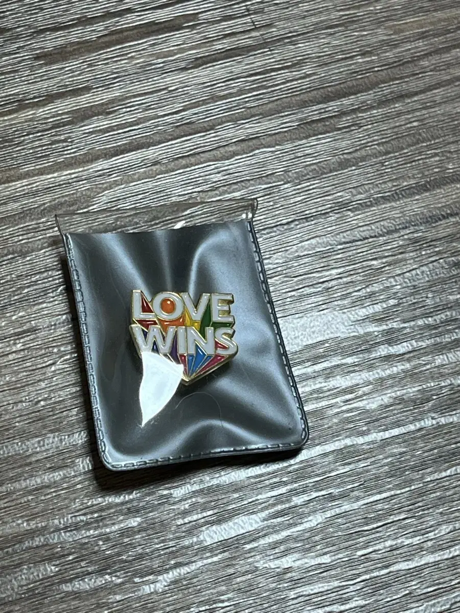 !! 12월만 할인 !! LOVE WINS 뱃지