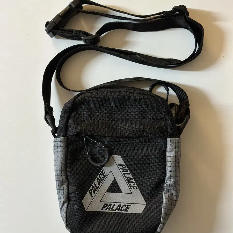 Palace Ballistic Shot Bag 블랙 20FW