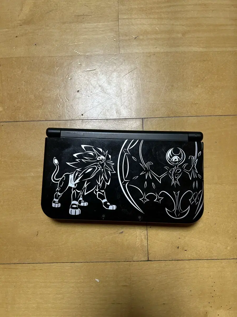 닌텐도 3ds XL 포켓몬스터 썬문 에디션