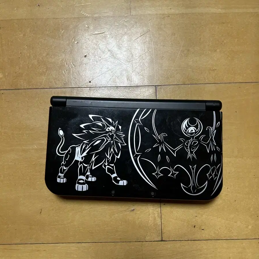 닌텐도 3ds XL 포켓몬스터 썬문 에디션