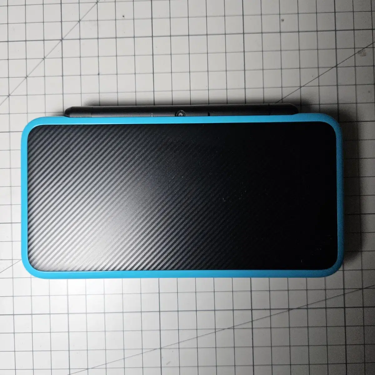 뉴 닌텐도 2ds xl + 충전기 + 슈퍼마리오 3d 랜드