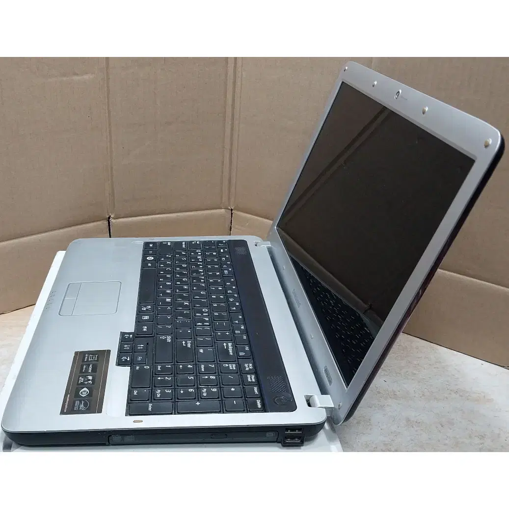 삼성 센스 NT-R530-PS3LA/ 듀얼/ 8G/ 120G/15.6"