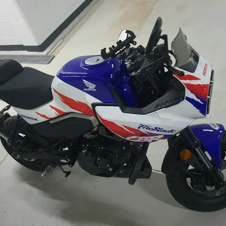 cfmoto xo-1 혼다 cbr400커스튬 판매합니다.