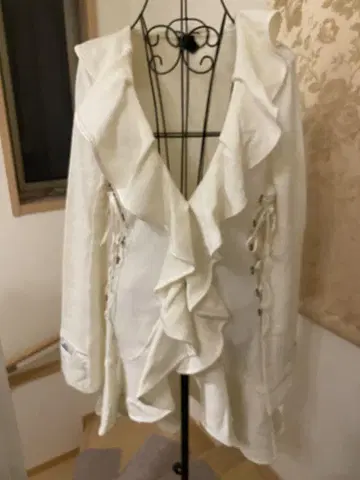 ozzon 화이트 프릴 롱 가디건