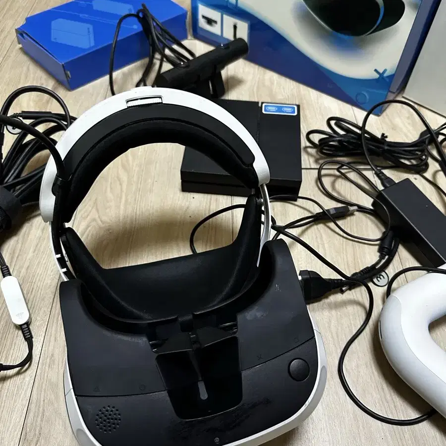 플스 4 VR 판매합니다