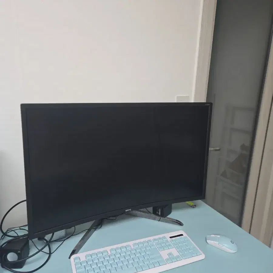 벤큐 144hz 32인치팝니다.