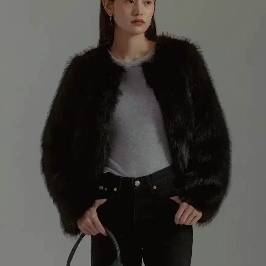 얼바닉30 urbanic30 faux fur jacket 구해요