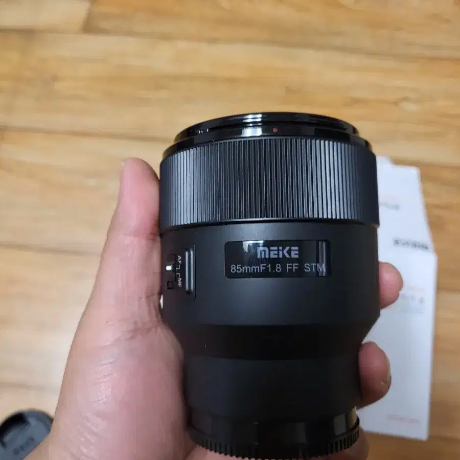 meike 85mm f1.8 렌즈?