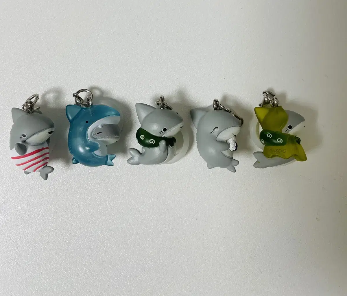 Vahn Dai Outing Baby Shark Mejirushi Gacha Keyring