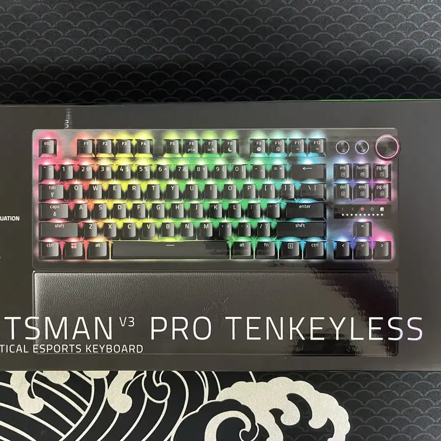 레이저 헌츠맨 V3 PRO tkl 새상품