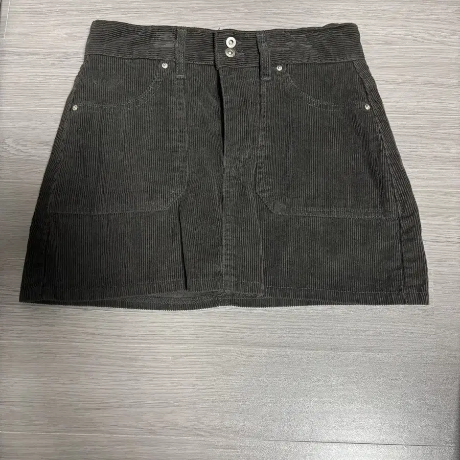 애즈온 belfast coduroy skirt 차콜 s